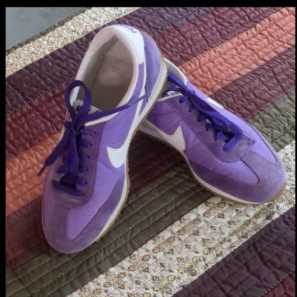 NIKE* vintage Oceania Bright Violet ultra rare in EXCELLENT condition size 7 - Picture 1 of 16